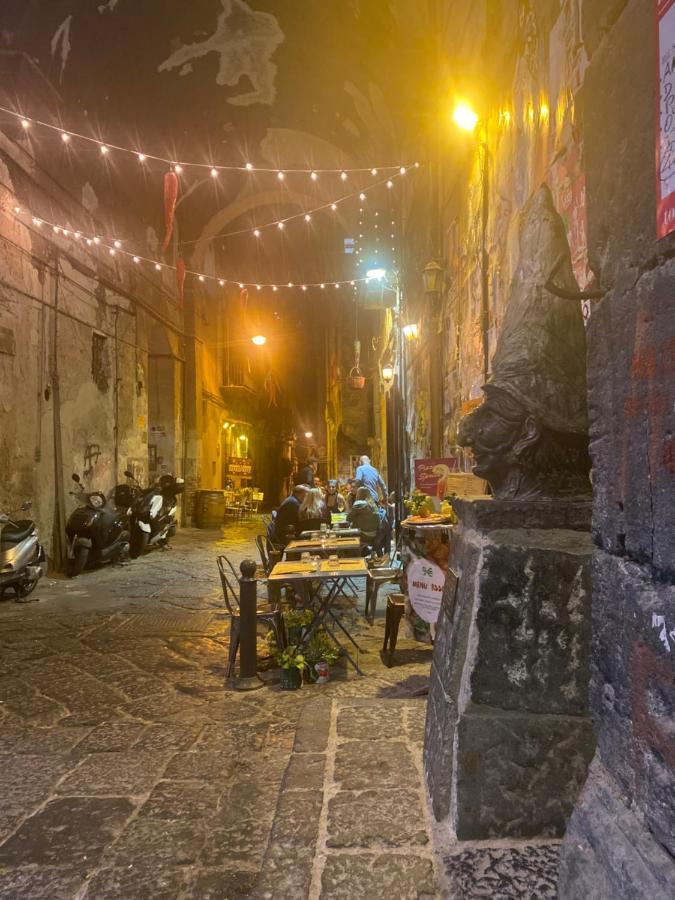 Casa Ninetta - Spaccanapoli - Il Tipico Pianterreno Della Napoli Antica! 외부 사진