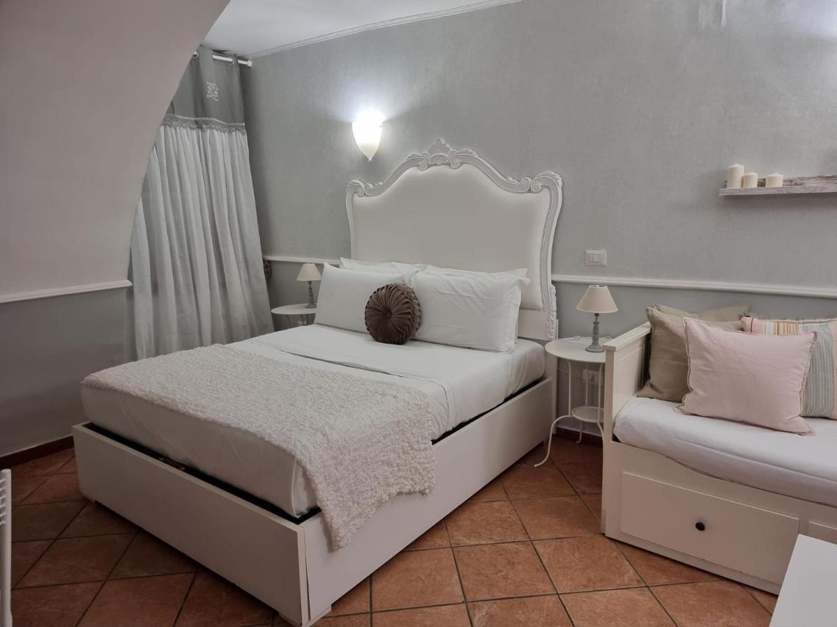 Casa Ninetta - Spaccanapoli - Il Tipico Pianterreno Della Napoli Antica! 외부 사진